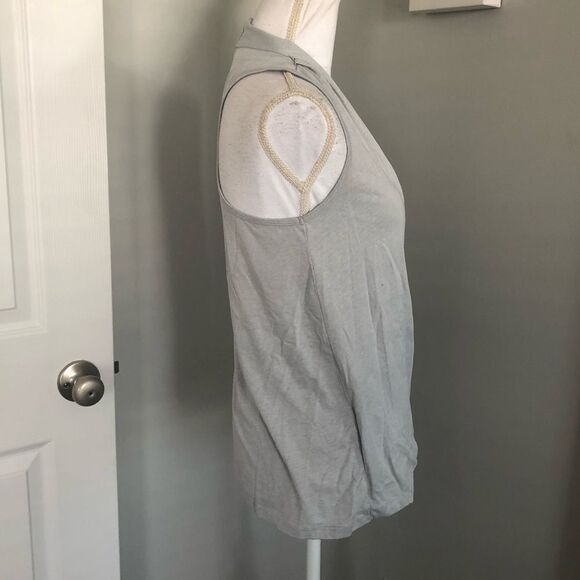 Fabletics Gray Sleeveless Wrap Tank - Picture 3 of 6